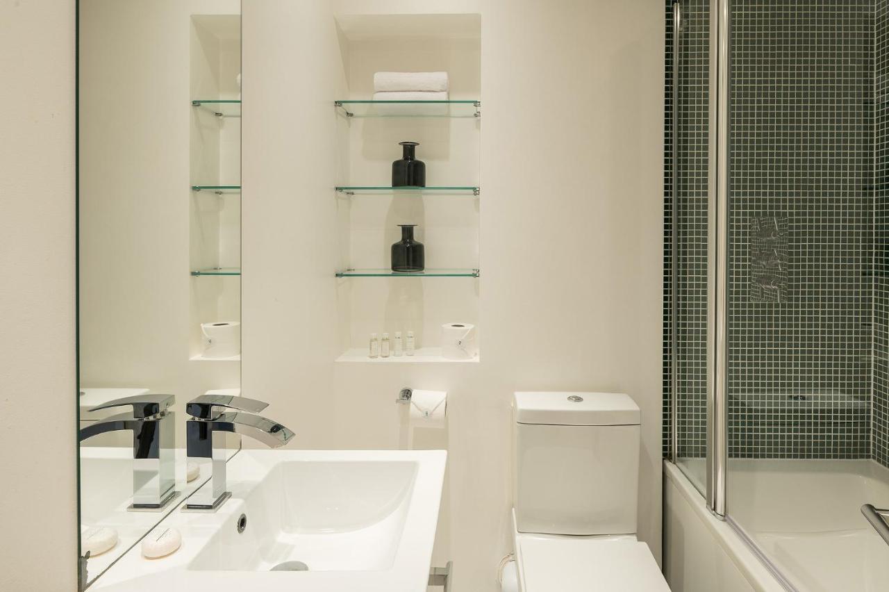 Fitzrovia - Charlotte Street By Viridian Apartments Londra Exterior foto